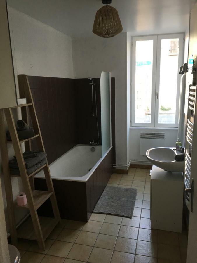 Charmant T2 Rdc Dans Residence Avec Parc Arbore Saint-Pierre-le-Moûtier Exterior foto